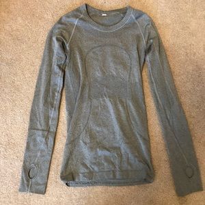 lululemon womens gray long sleeve top